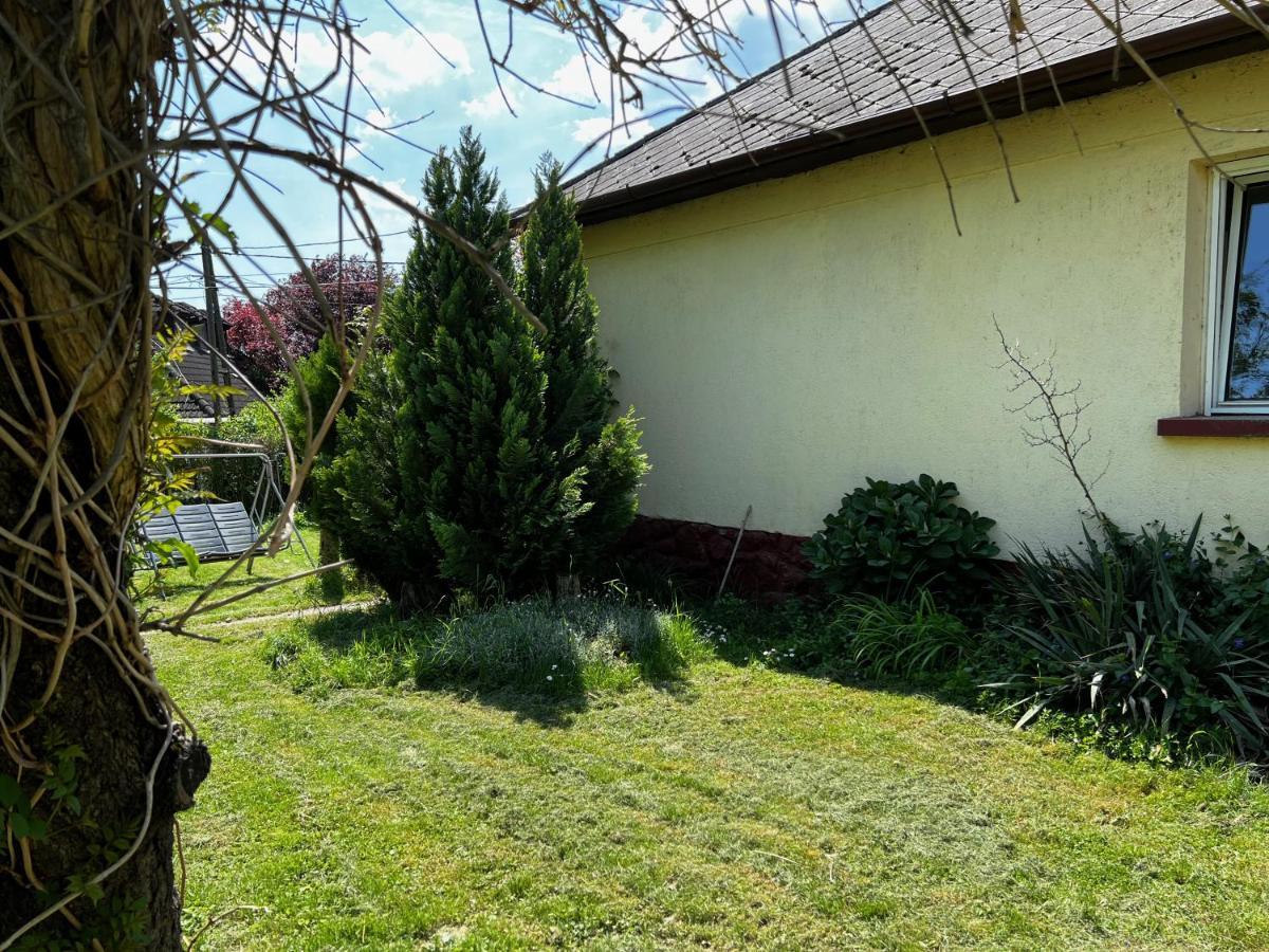 Csodakertes Kishaz Balatonfuzfon Exteriér fotografie